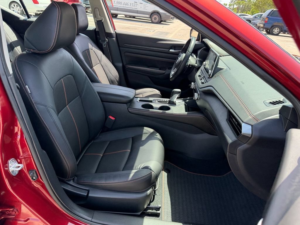 Used 2019 Nissan Altima 2.5 SR FWD image 19