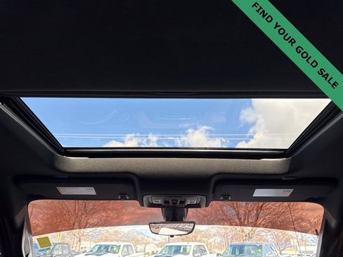 Used 2021 Chevrolet Silverado 1500 High Country w/ Technology Package image 15