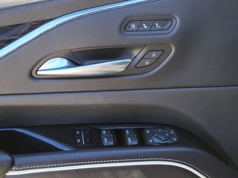 Used 2023 Cadillac Escalade Sport w/ LPO, ONYX Package image 20