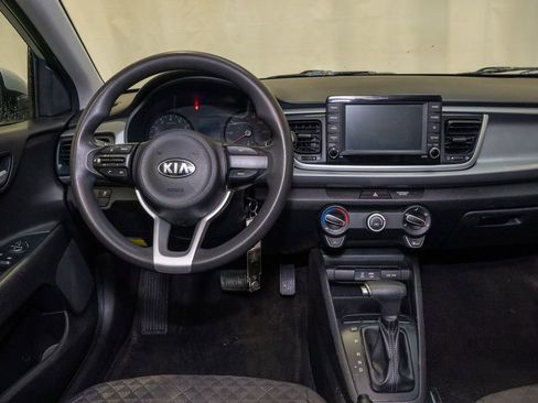 Certified 2020 Kia Rio LX image 2