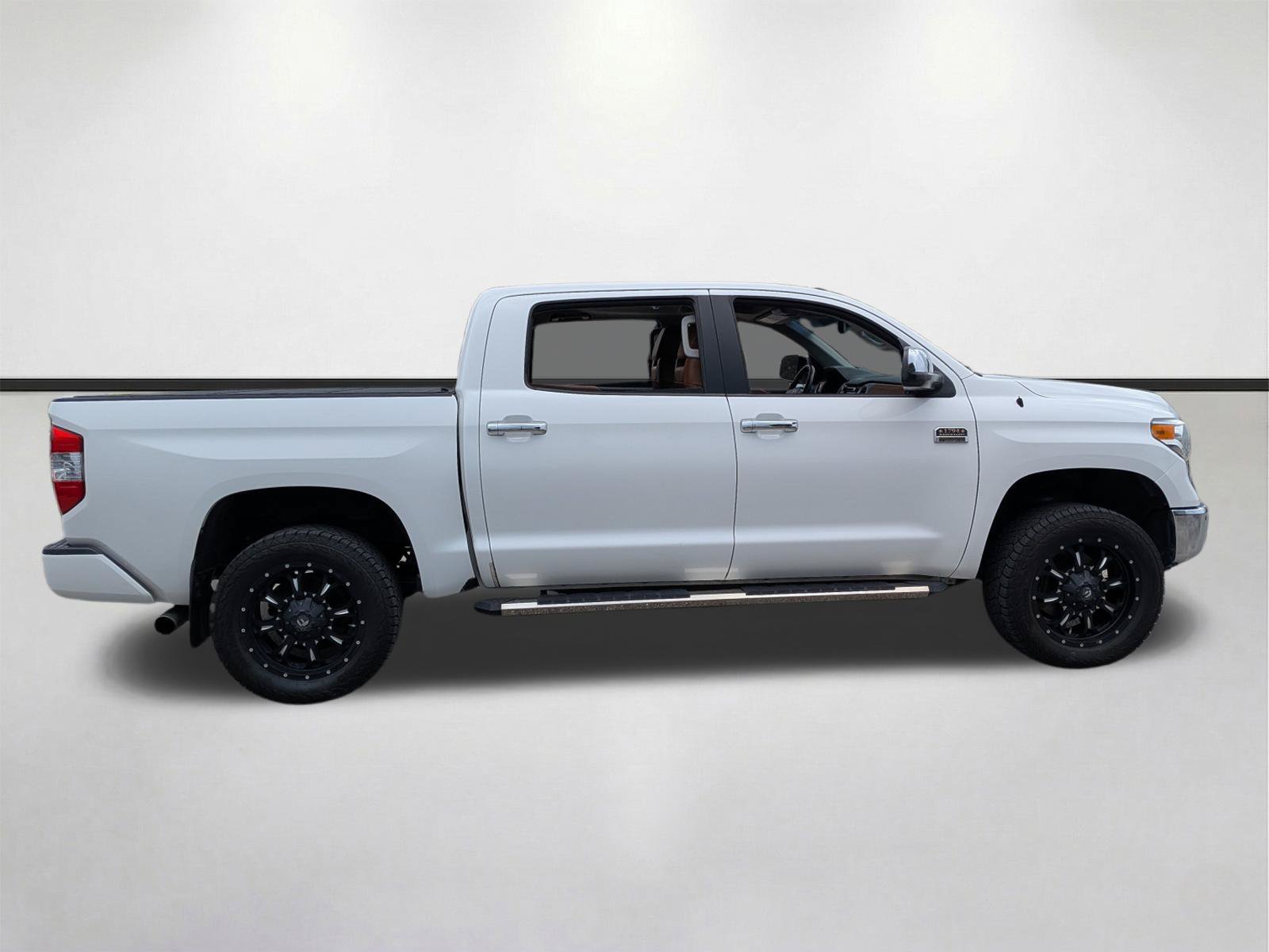 Used 2015 Toyota Tundra 1794 Edition AWD/4WD image 3