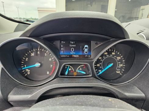 Used 2019 Ford Escape SE FWD image 14