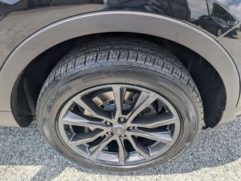 Used 2018 Ford Explorer XLT w/ Equipment Group 202A AWD/4WD image 4
