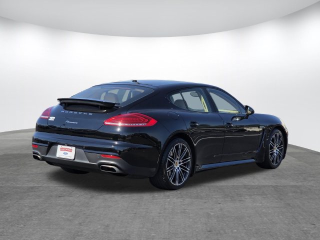 Used 2016 Porsche Panamera 4 AWD/4WD image 4