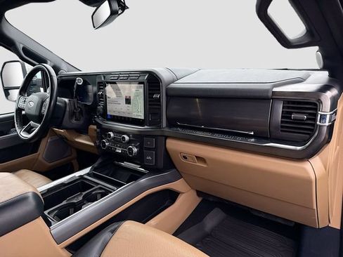 Certified 2023 Ford F350 Lariat w/ Lariat Ultimate Package image 32