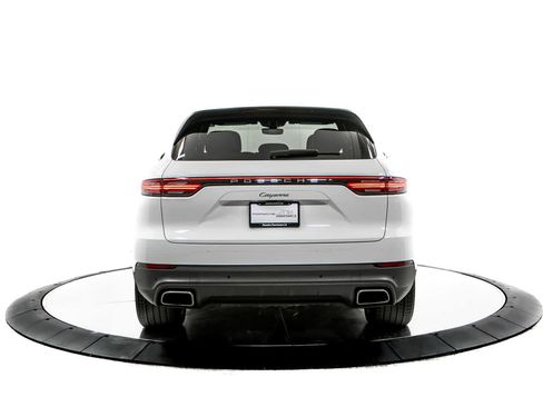 Certified 2022 Porsche Cayenne AWD/4WD image 6