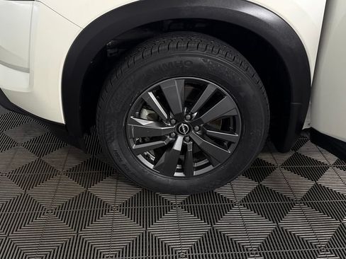 Used 2024 Nissan Pathfinder SV w/ Black Appearance Package FWD image 13
