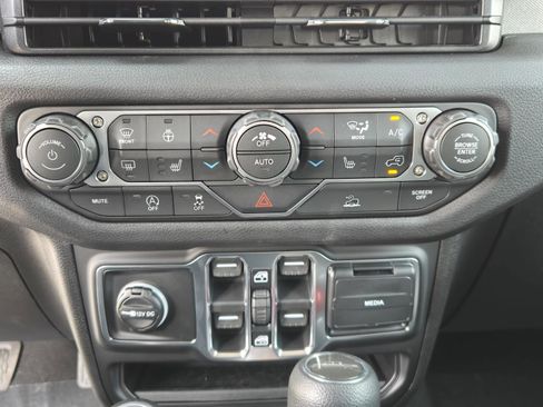 New 2026 Jeep Gladiator Sport image 14