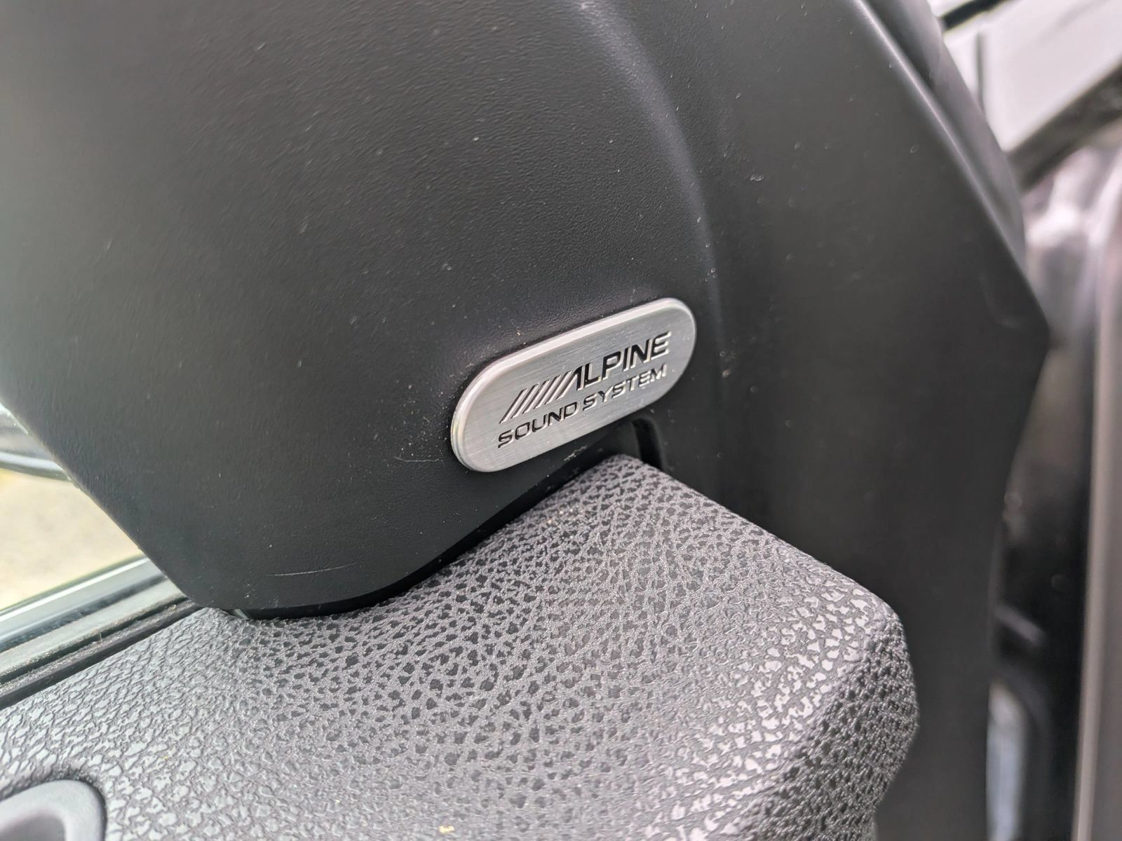 Used 2019 Chrysler 300 Limited RWD image 19