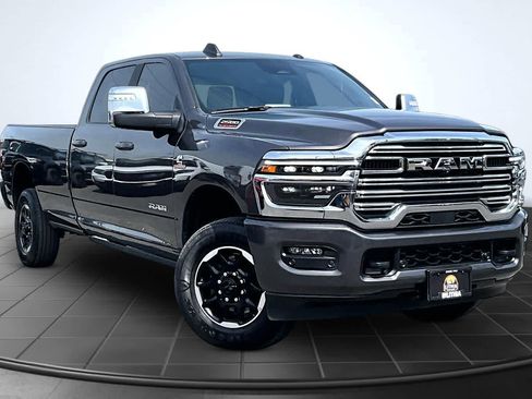 Used 2025 RAM 2500 Laramie AWD/4WD image 22