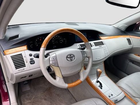 Used 2005 Toyota Avalon Limited image 10