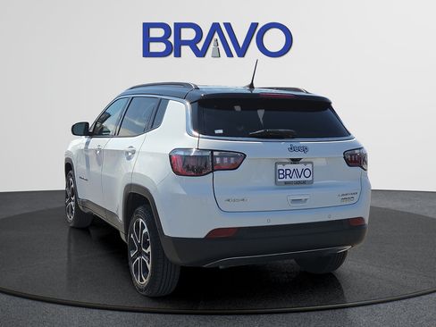 Used 2024 Jeep Compass Limited AWD/4WD image 3