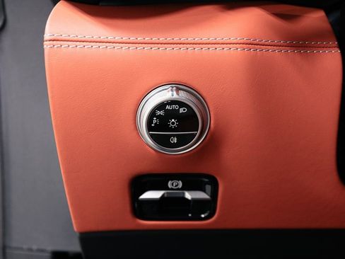 Used 2022 Mercedes-Benz SL 63 AMG SL 63 AMG w/ AMG Aerodynamic Package image 11