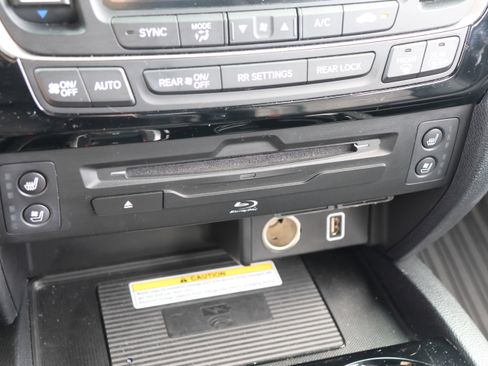 Used 2022 Honda Pilot Black Edition image 29