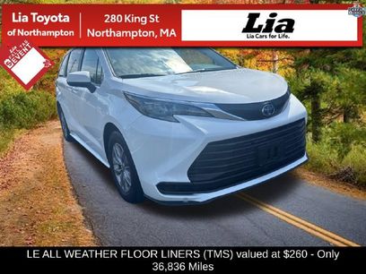 Used 2025 Toyota Sienna LE