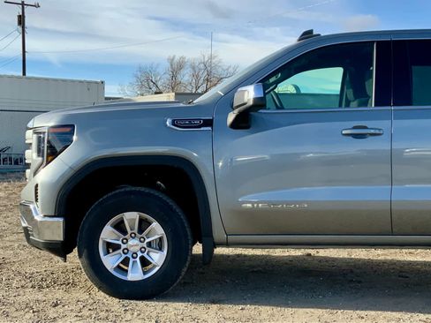 New 2026 GMC Sierra 1500 SLE image 10