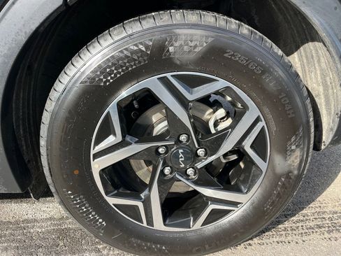 Used 2025 Kia Sportage LX image 29