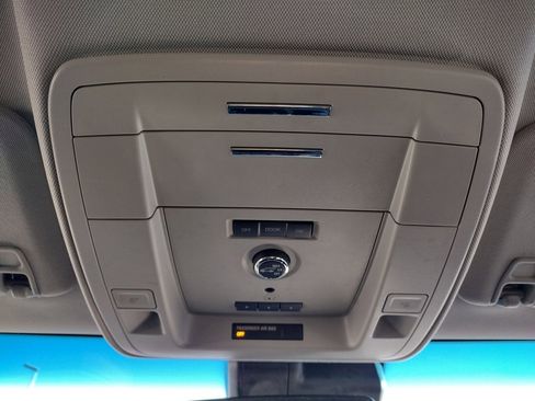 Used 2018 Chevrolet Tahoe LT image 32