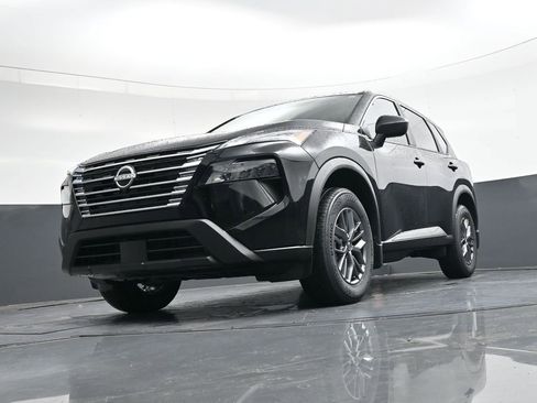 Certified 2026 Nissan Rogue S image 35