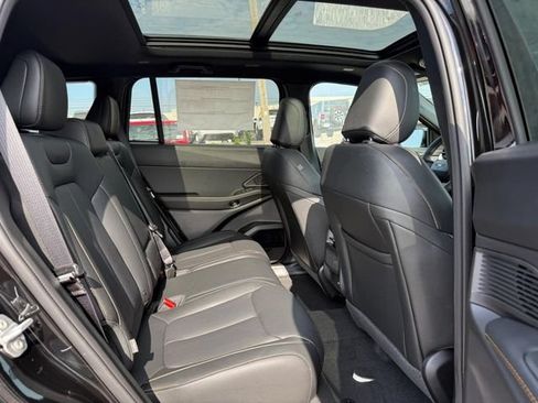 New 2026 Jeep Cherokee Limited AWD/4WD image 10