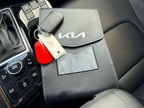 Used 2025 Kia Sportage EX FWD image 45