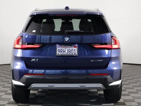 Used 2025 BMW X1 xDrive28i w/ Premium Package image 5