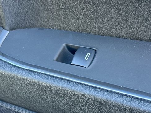 Used 2024 GMC Sierra 1500 Elevation image 21