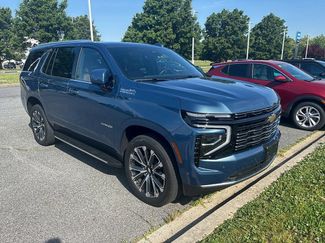 Used 2025 Chevrolet Tahoe High Country w/ Sun And Tow Package AWD/4WD video 1