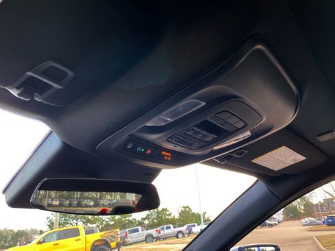 Used 2025 Cadillac CT5 V image 25