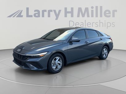 Certified 2025 Hyundai Elantra SE