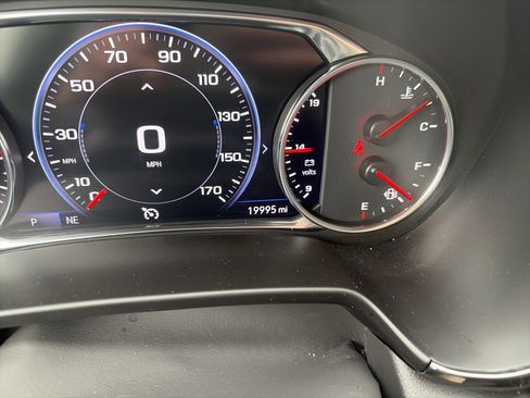 Used 2025 Chevrolet Blazer RS FWD image 21
