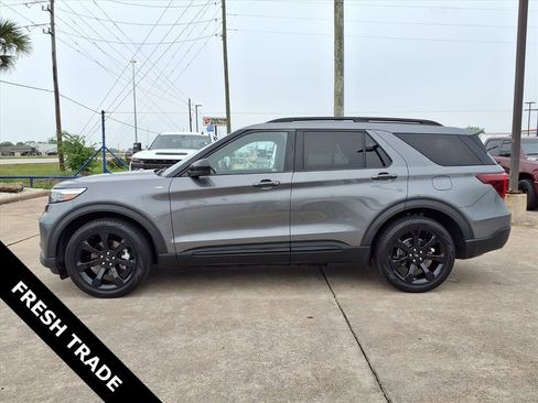 Used 2023 Ford Explorer ST-Line w/ Class IV Trailer Tow Package RWD image 3