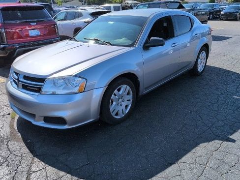 Used 2013 Dodge Avenger SE FWD image 1