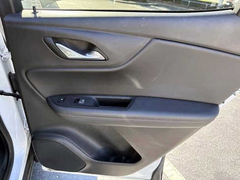 Used 2022 Chevrolet Blazer RS w/ Enhanced Convenience Package image 17