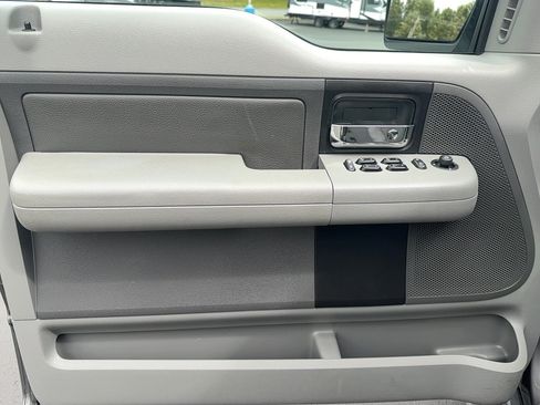 Used 2004 Ford F150 XLT AWD/4WD image 17