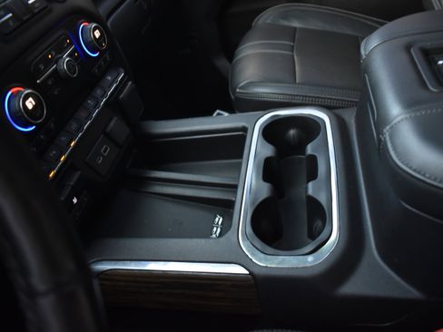 Used 2019 Chevrolet Silverado 1500 High Country w/ Trailer Camera Package image 23