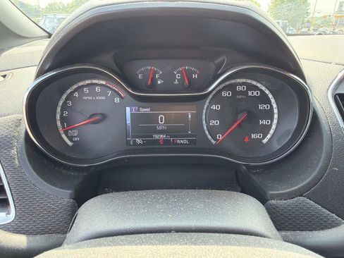 Used 2018 Chevrolet Cruze LT w/ Sun And Sound Package FWD image 13