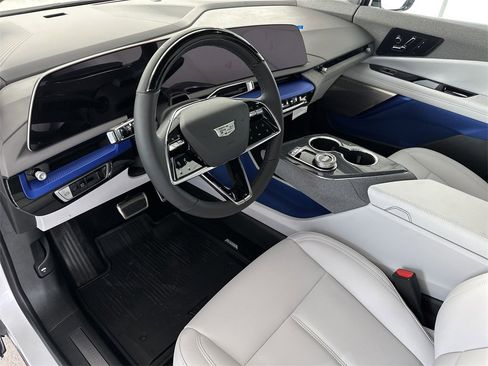 New 2025 Cadillac Optiq Sport 1 image 13