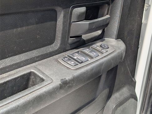 Used 2021 RAM 2500 Tradesman w/ Chrome Appearance Group AWD/4WD image 16