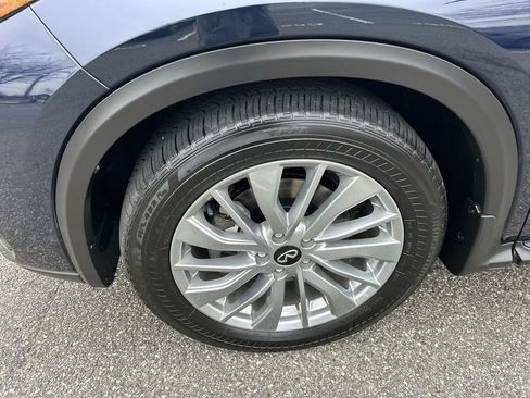 Certified 2025 INFINITI QX50 Luxe w/ Accent Package AWD/4WD image 10