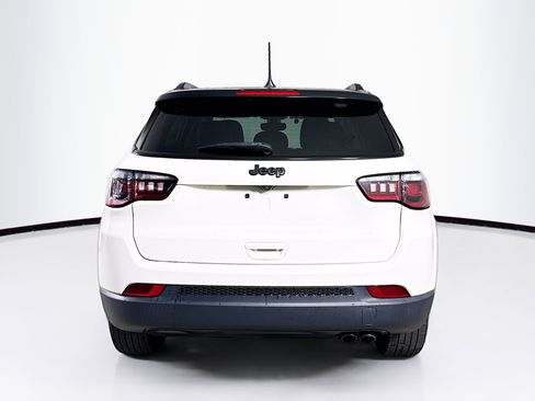 Used 2021 Jeep Compass Latitude image 29