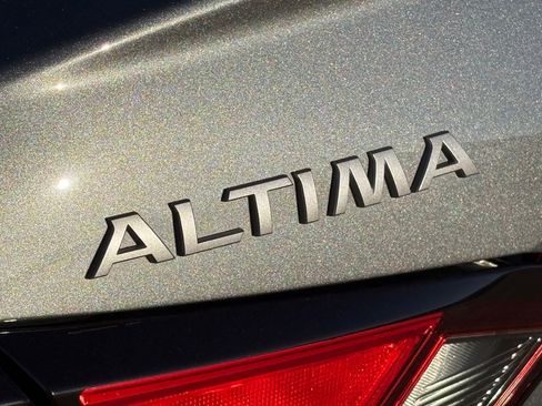 Certified 2025 Nissan Altima 2.5 S image 9
