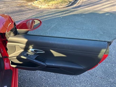 Used 2019 Porsche 718 Cayman S image 13