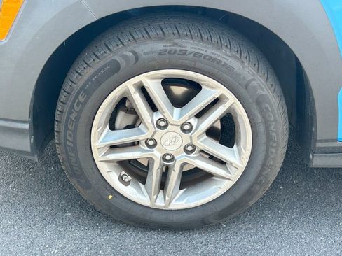 Used 2019 Hyundai Kona SE FWD image 12