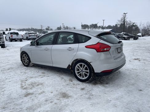 Used 2016 Ford Focus SE w/ Reverse Sensing Package image 6