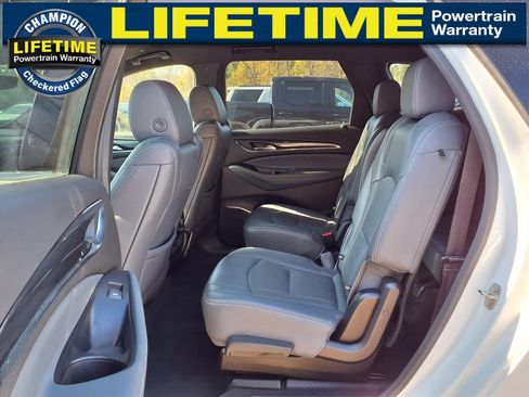 Used 2022 Buick Enclave Premium image 11