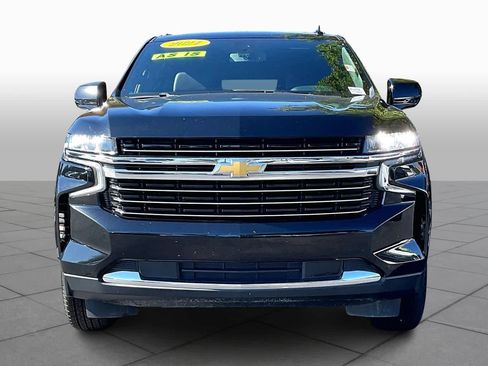 Used 2021 Chevrolet Suburban LT image 3