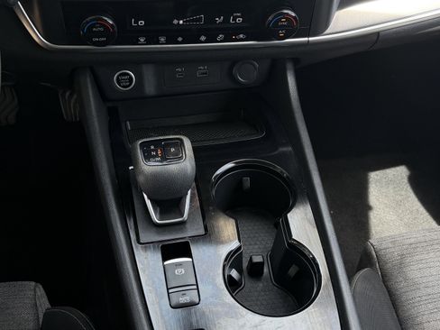 Used 2023 Nissan Rogue SV FWD image 18