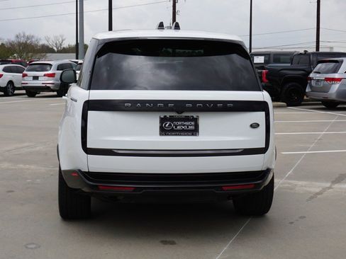 Used 2023 Land Rover Range Rover SE image 7