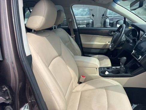Used 2019 Subaru Outback 2.5i Limited AWD/4WD image 10